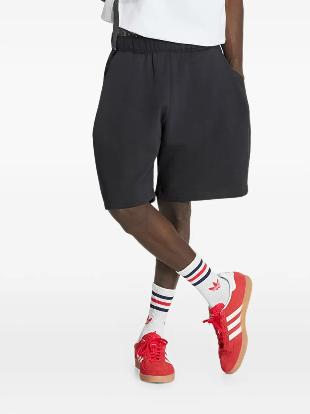 adidas Premium Essentials logo-embroidered side-stripe shorts - Nero