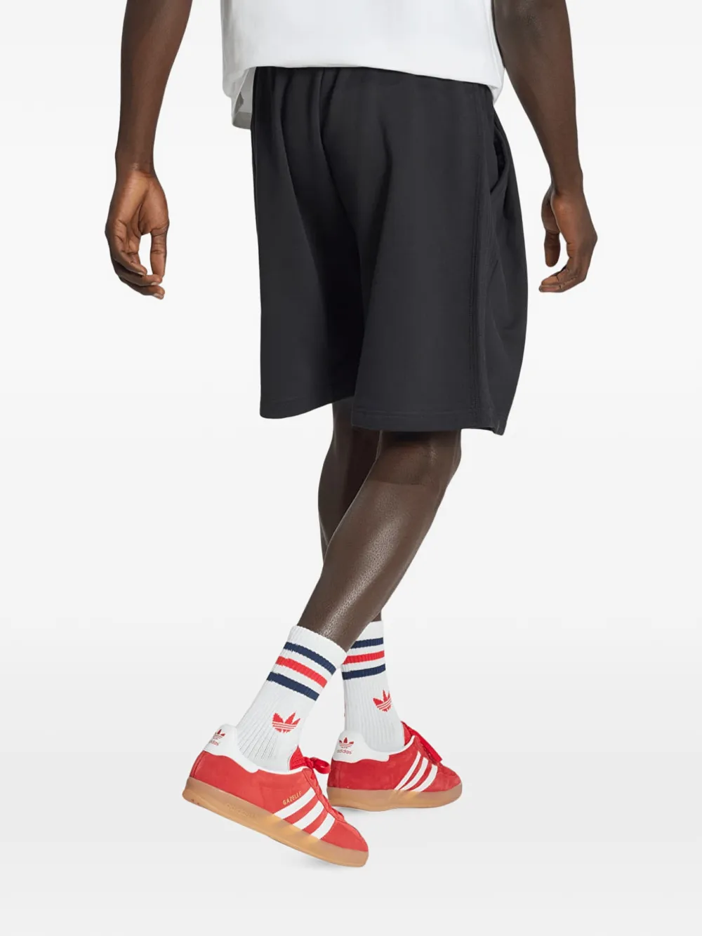 adidas Premium Essentials shorts met geborduurd logo en zijstreep Zwart