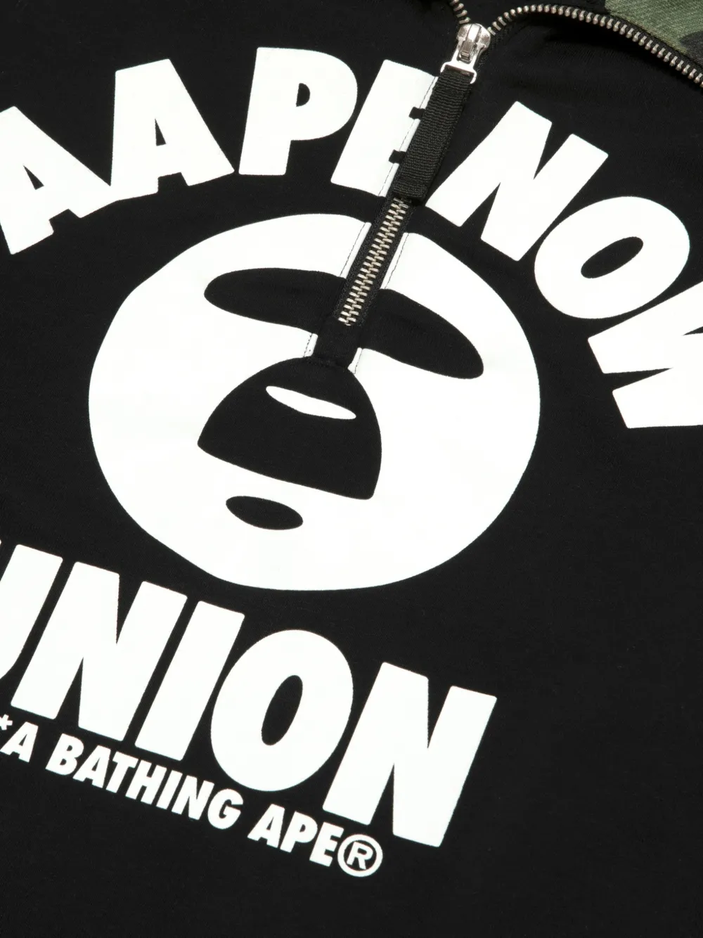 AAPE BY *A BATHING APE camouflage-collar logo-print sweater Zwart