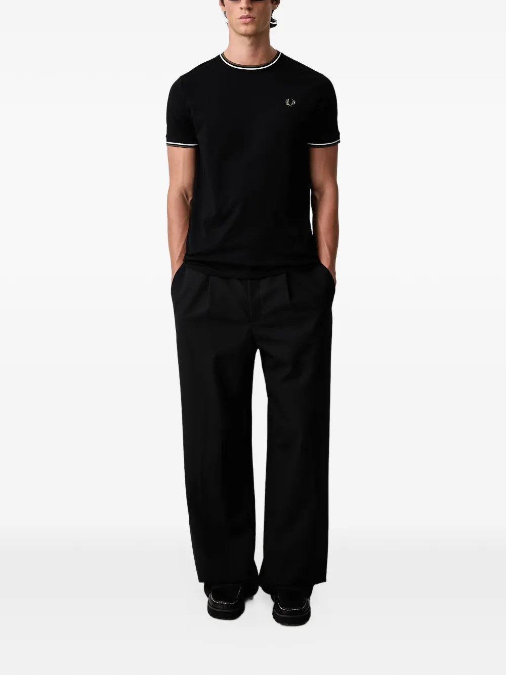 Fred Perry logo-embroidered T-shirt Zwart