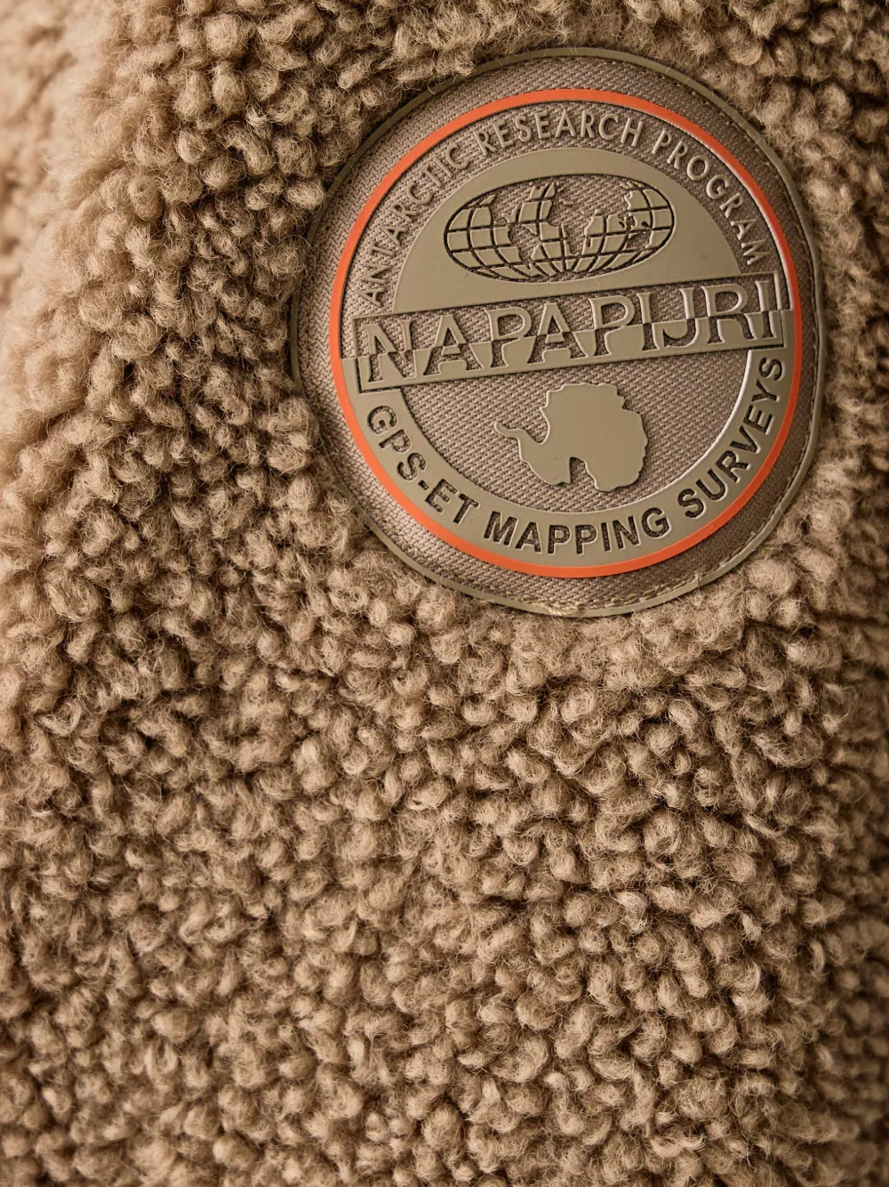 Napapijri Jack met logopatch Bruin