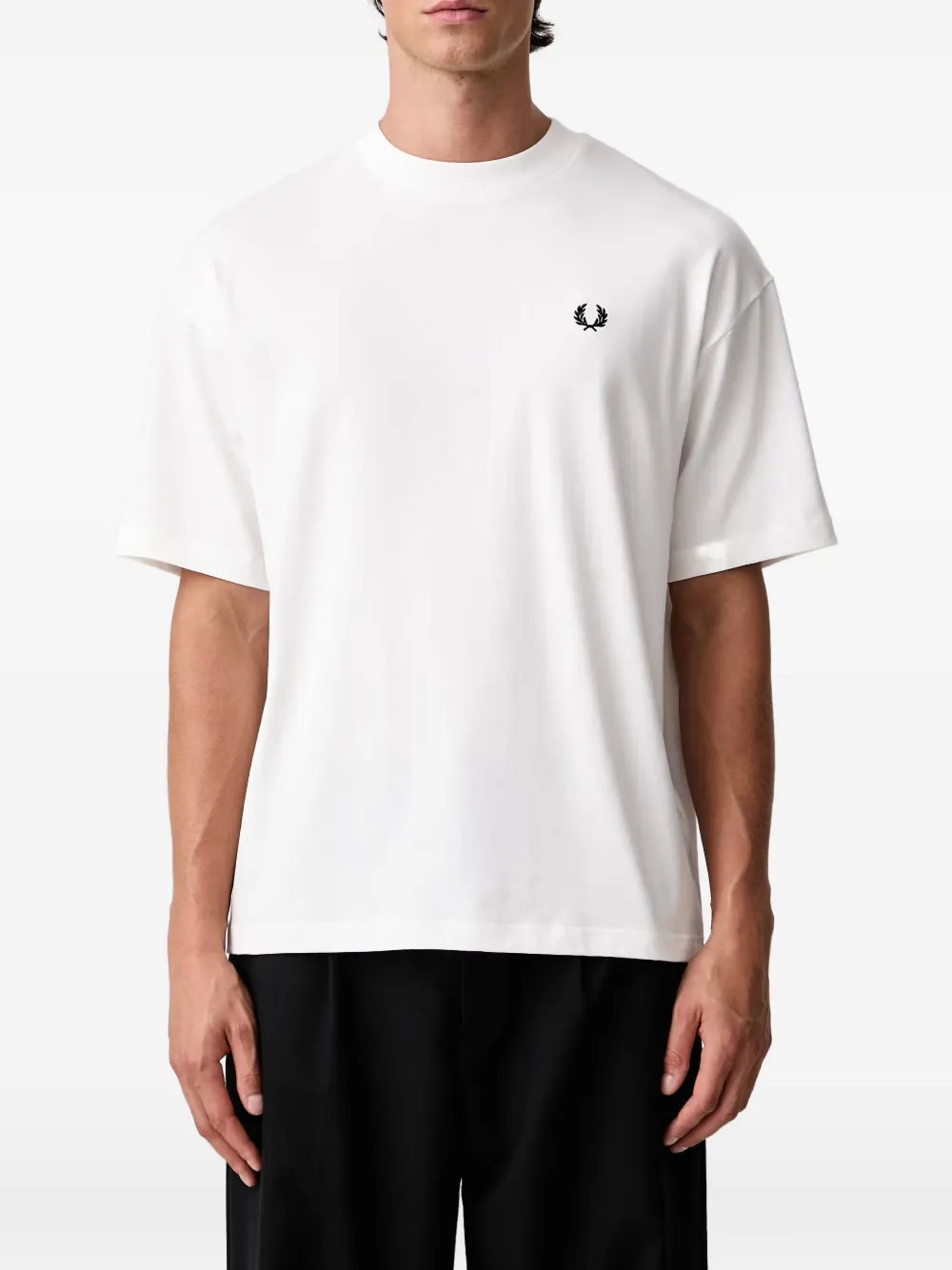 Fred Perry logo-embroidered T-shirt Wit