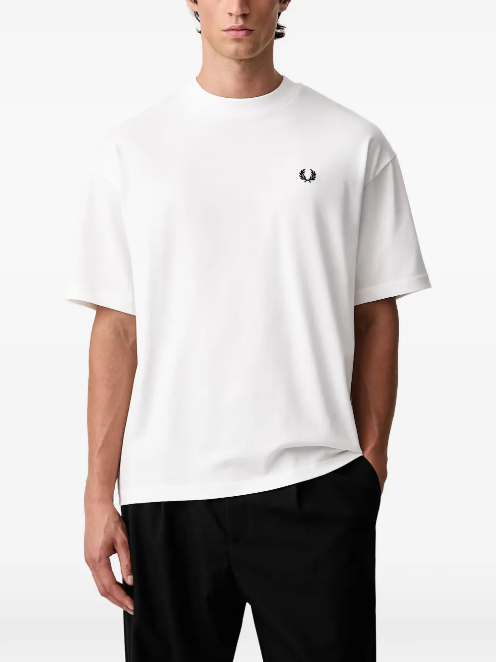Fred Perry logo-embroidered T-shirt Wit