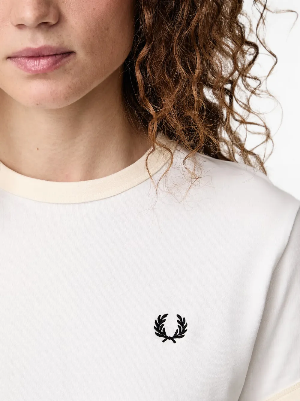 Fred Perry Laurel Wreath T-shirt Beige