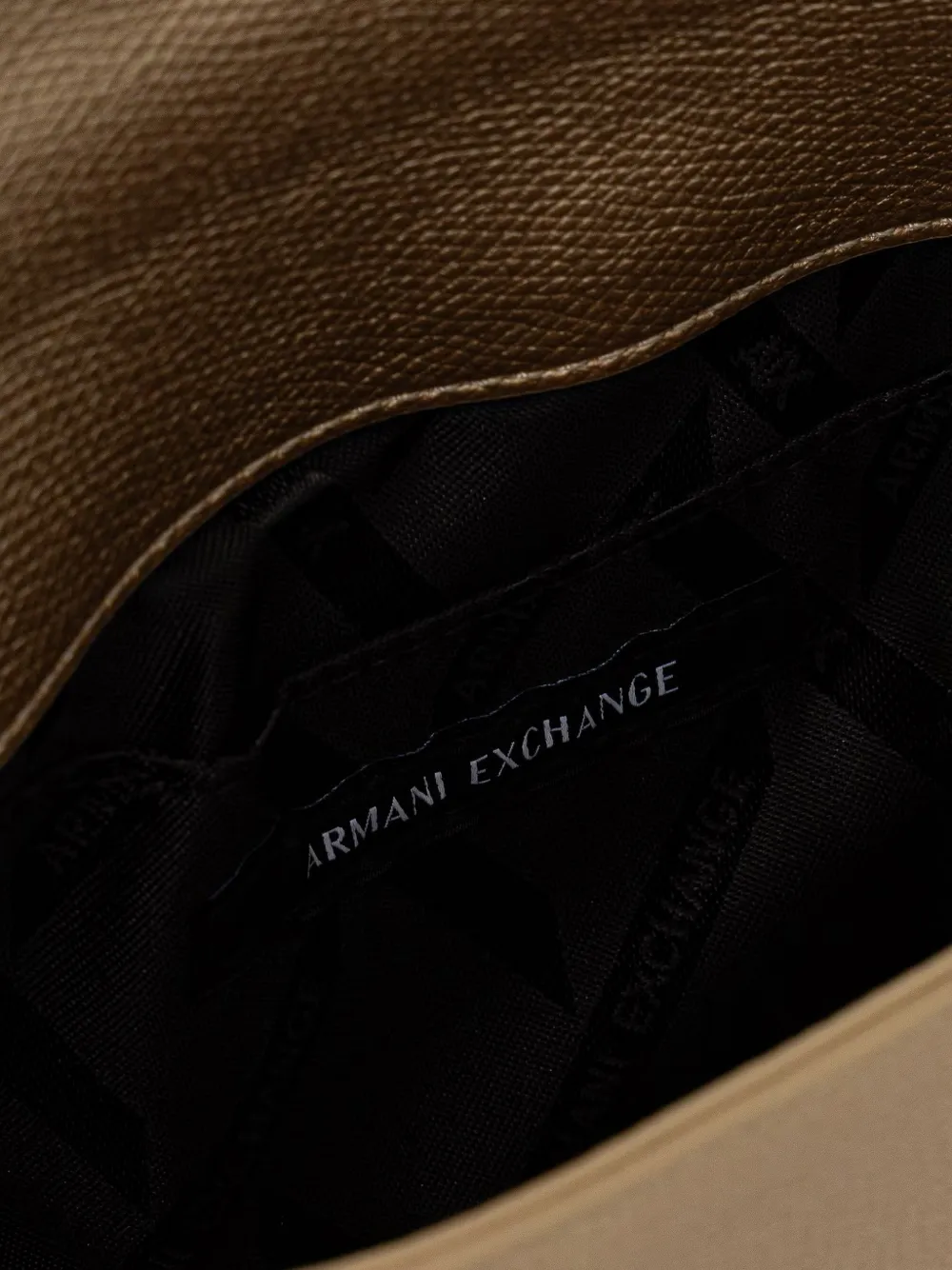 Armani Exchange Crossbodytas met logoplakkaat Goud