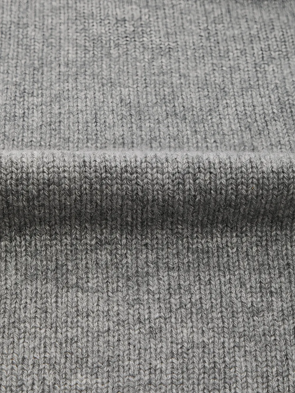 extreme cashmere Witch 2 knitted cashmere scarf Grijs
