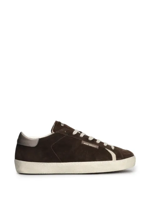 Ama Brand tenis bajos con parche del logo