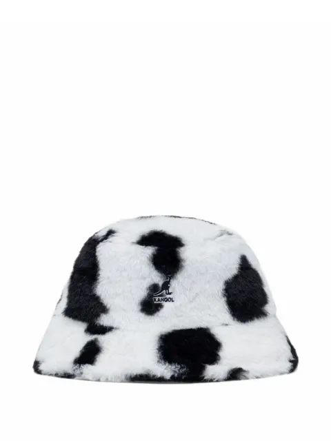 Kangol gorro de pescador de pelo artificial con estampado de vaca