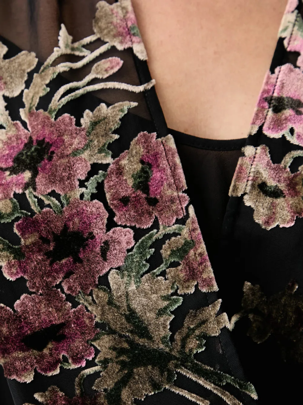 LUISA SPAGNOLI Lotty wikkelblouse met bloemen-patroon en burn-outeffect Zwart