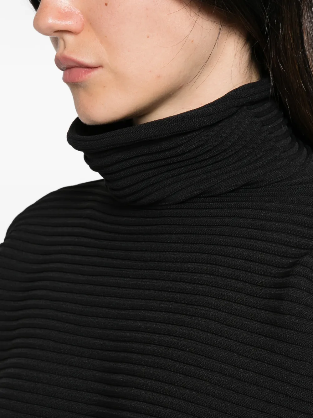 Pleats Please Issey Miyake Top met hoge hals Zwart