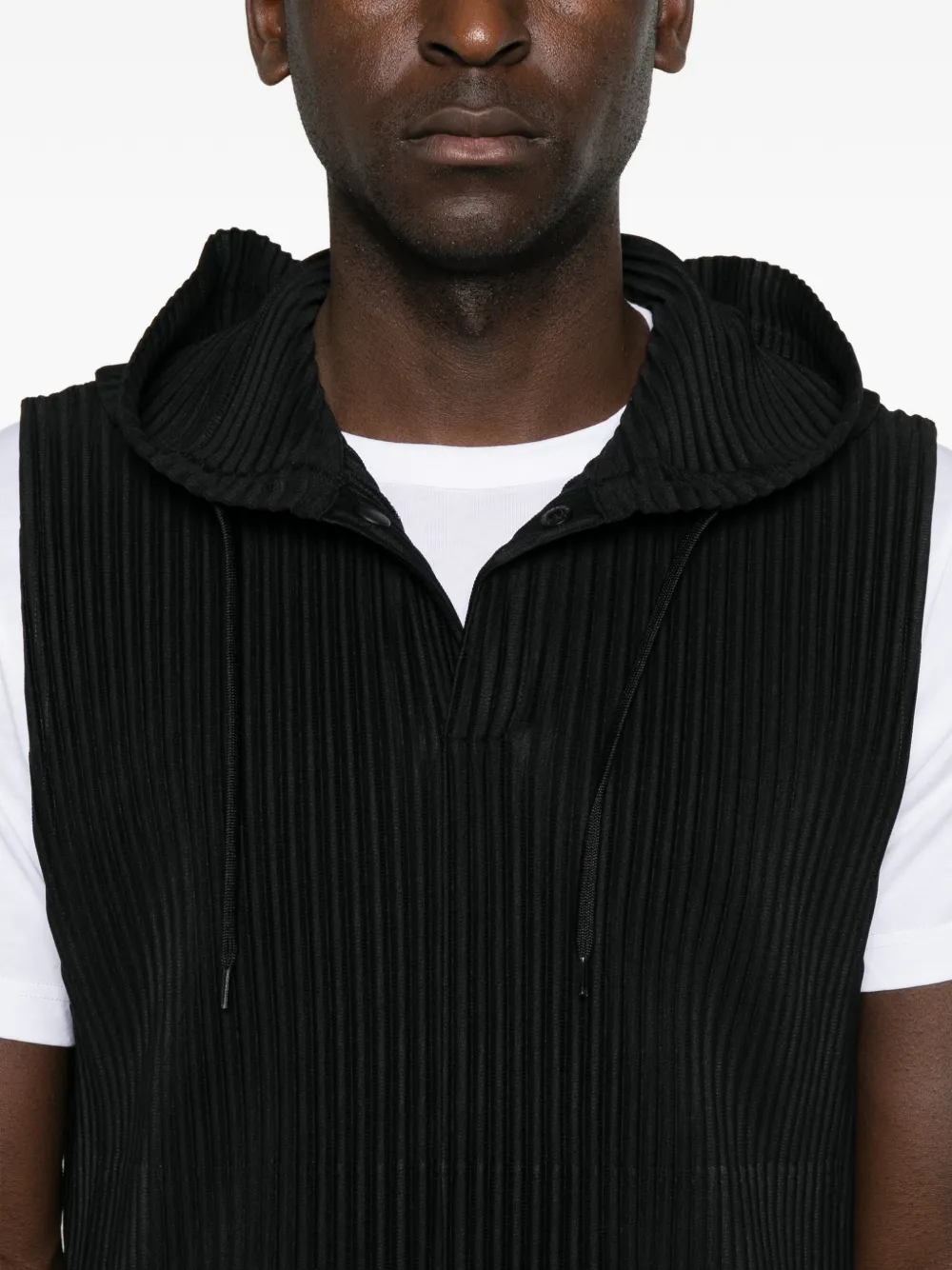 Homme Plissé Issey Miyake pleated hooded vest Zwart
