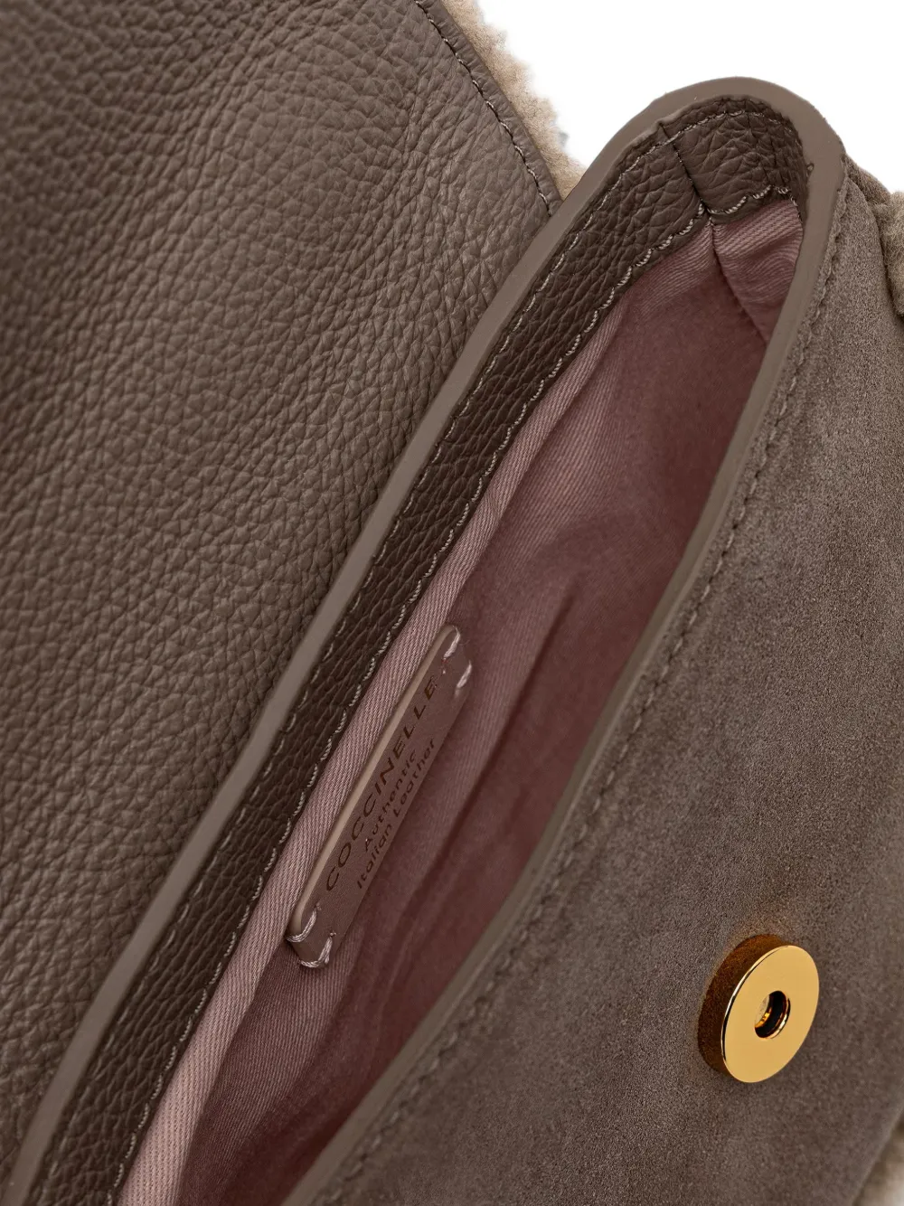 Coccinelle Handtas met shearling afwerking Beige