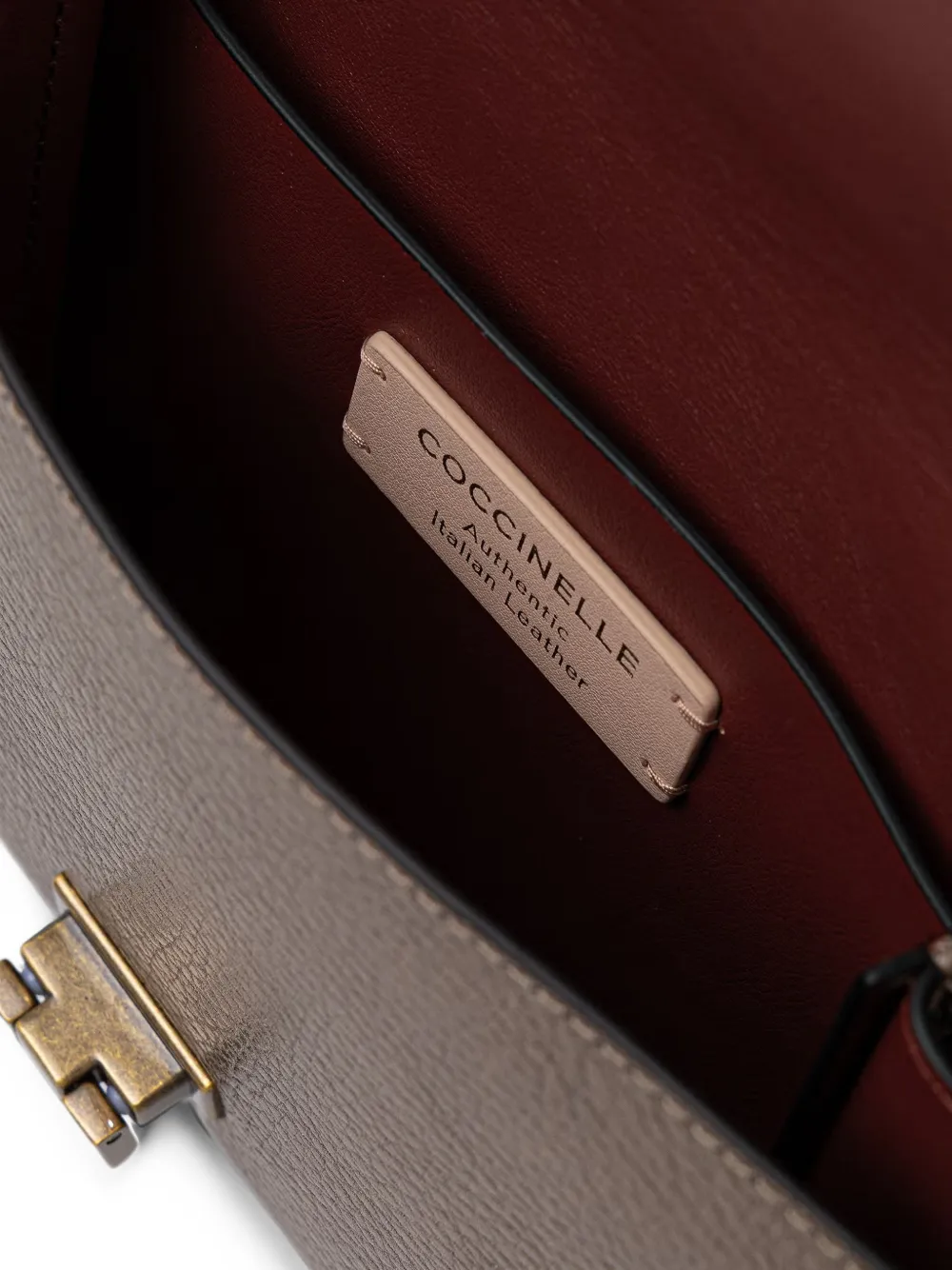 Coccinelle Arlettis leren mini-schoudertas met metallic-effect Bruin