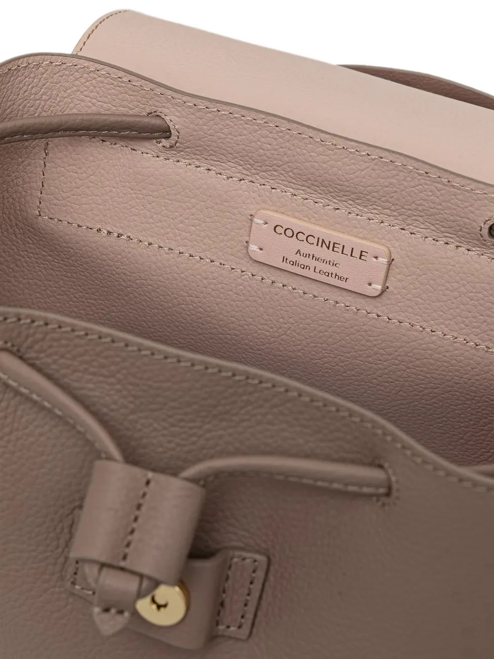 Coccinelle Nikla mini-rugzak met textuur Bruin