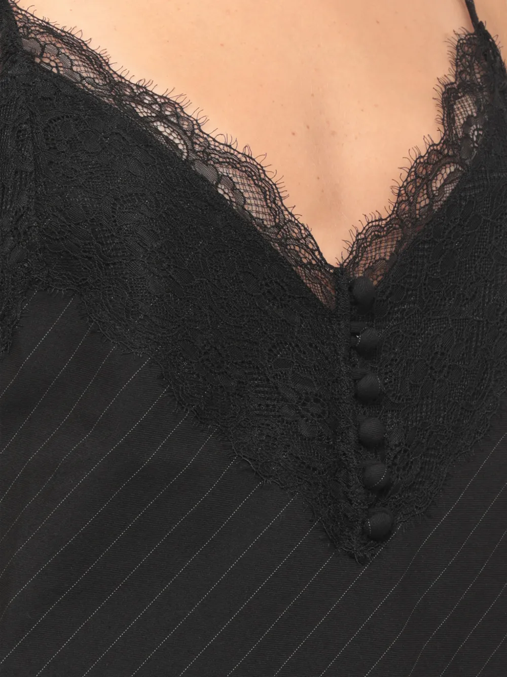 THE ANDAMANE Top met kanten afwerking en krijtstreep Zwart