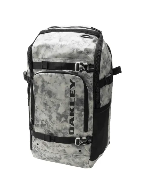Oakley Enhance Buckle 8.0 backpack