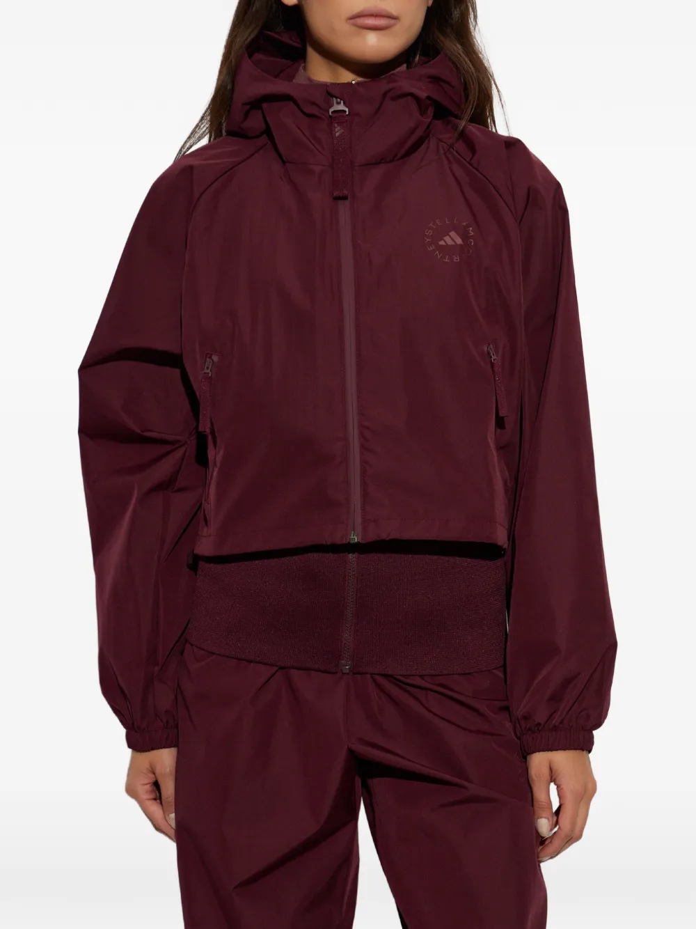 adidas by Stella McCartney x Stella McCartney jack met capuchon en logo-print Rood