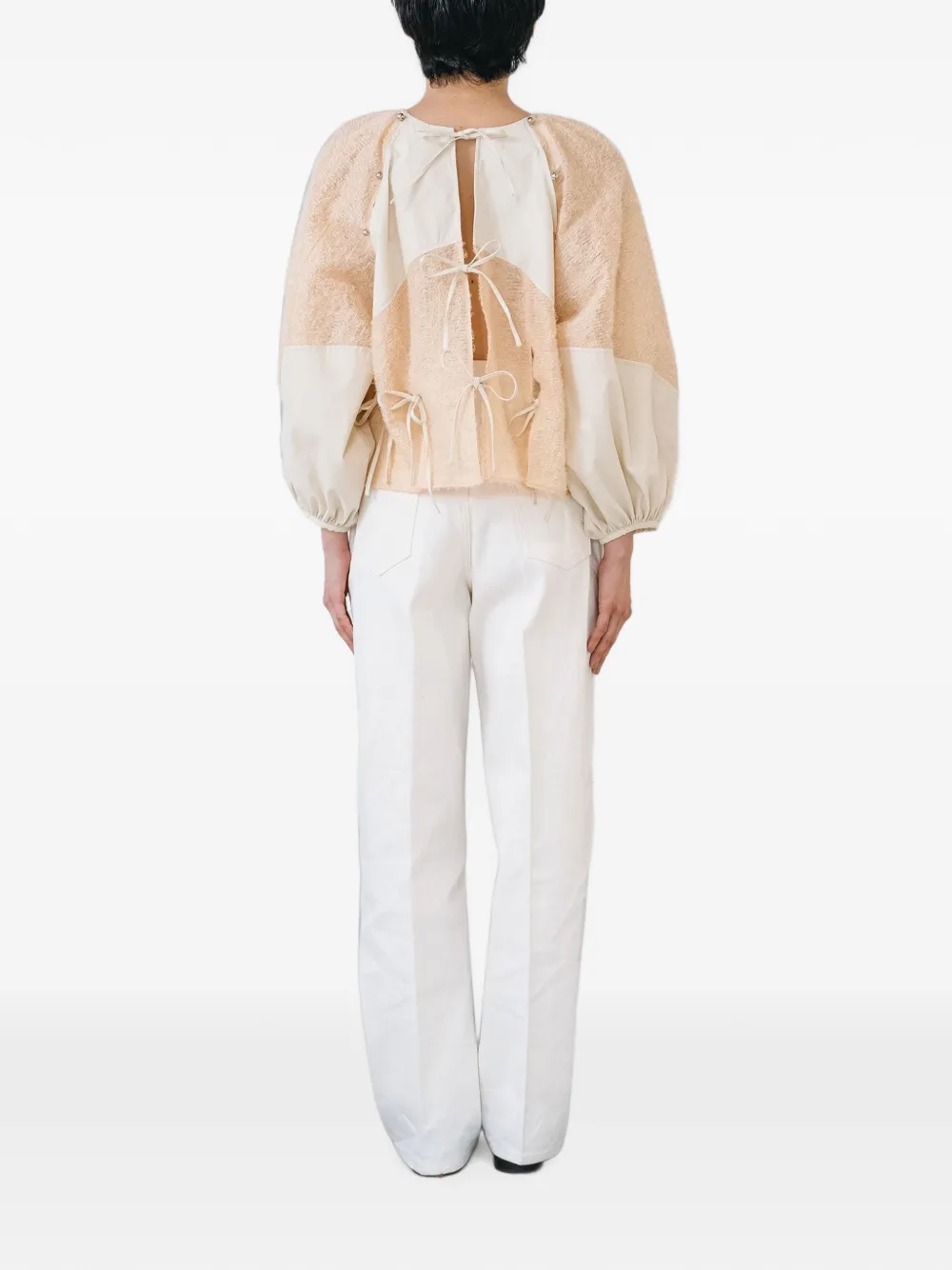 Muller Of Yoshiokubo Relief top met pofmouwen Beige