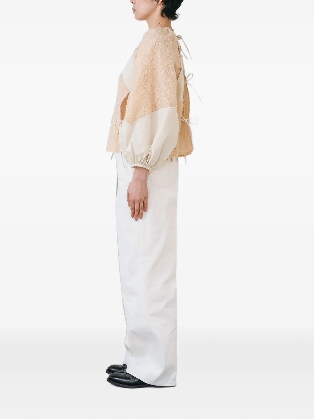Muller Of Yoshiokubo Relief top met pofmouwen Beige