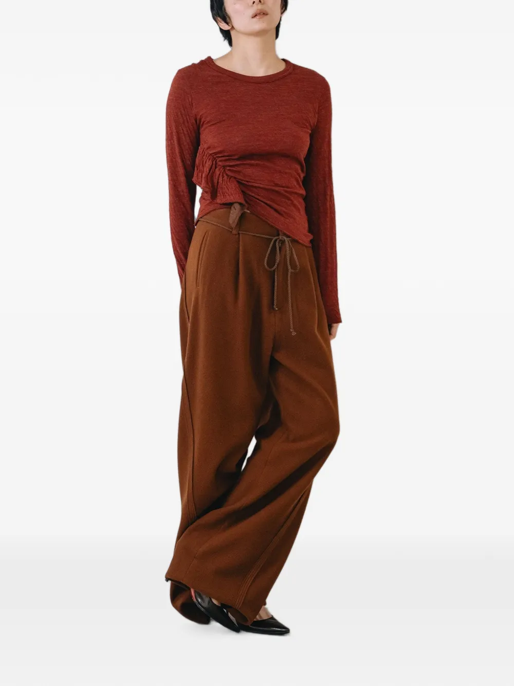 Muller Of Yoshiokubo Mellow broek met ceintuur en zijstreep Bruin