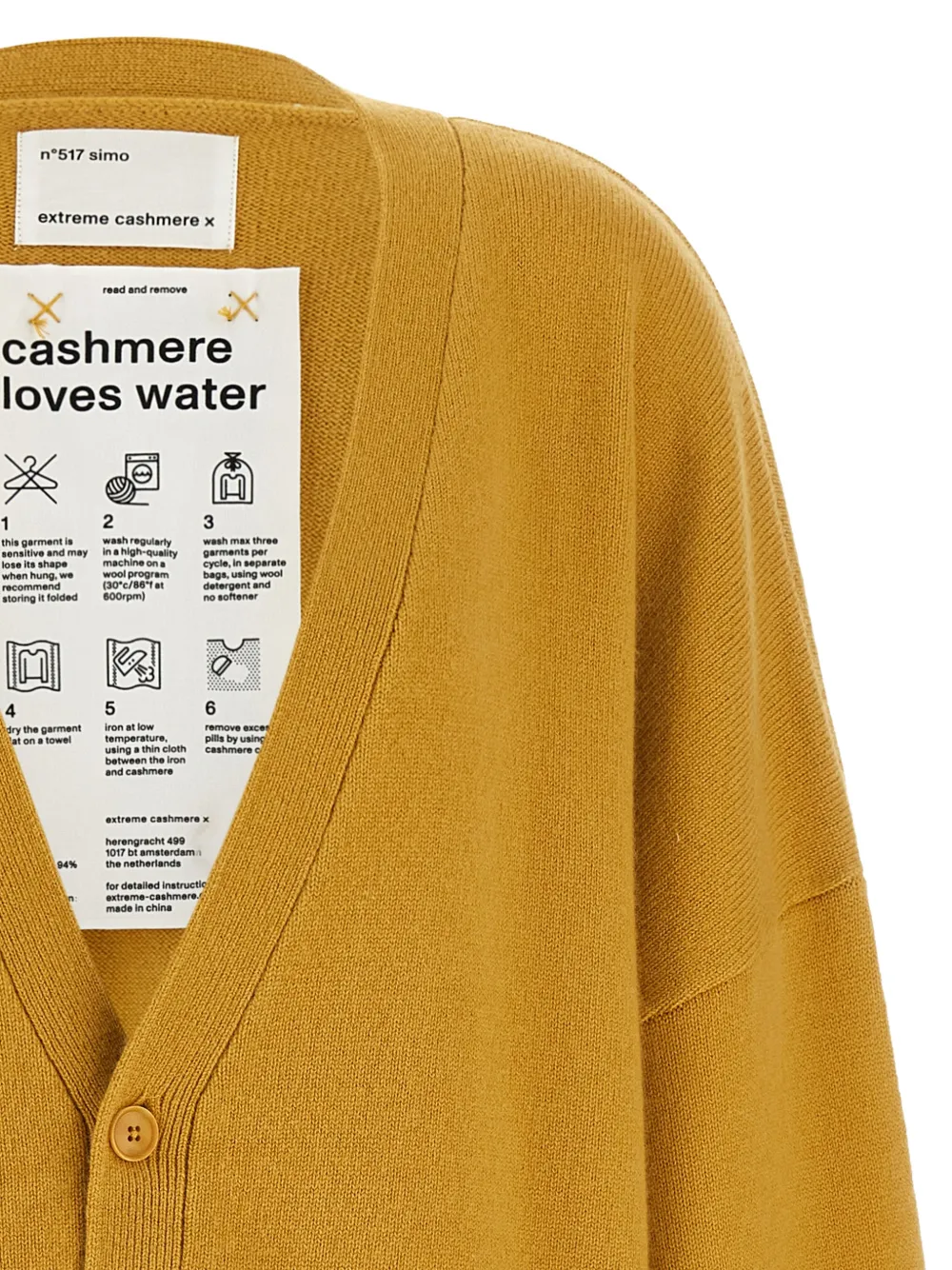 extreme cashmere n°517 Simo vest met V-hals Geel