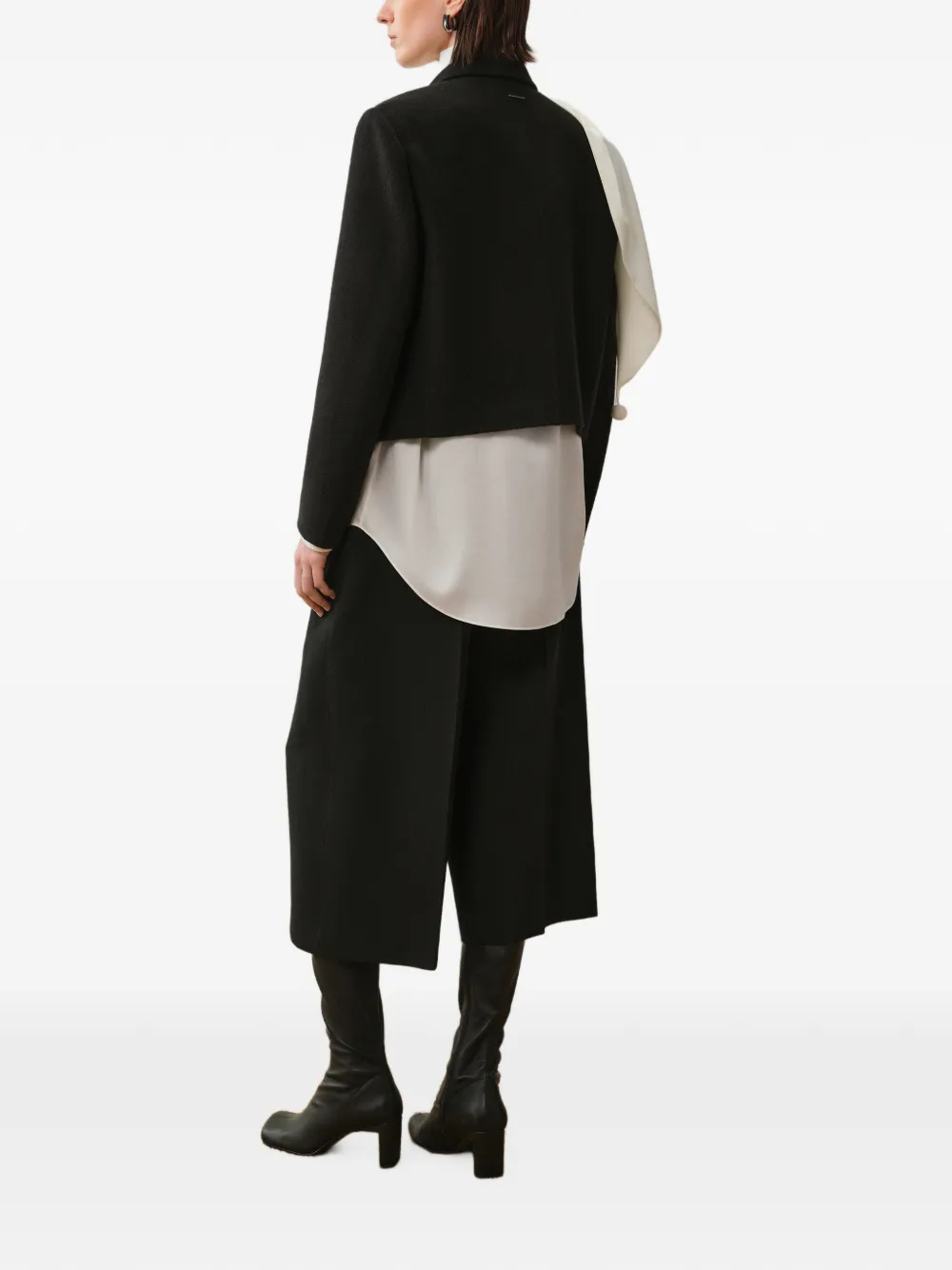 LESS Cropped jack met dubbele rij knopen Zwart