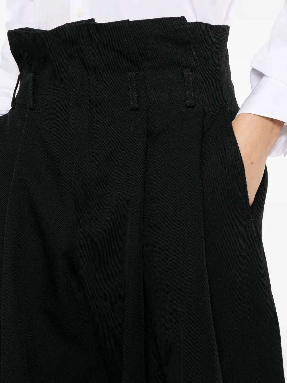 Comme des Garçons Homme Plus pleated wide-leg shorts Zwart
