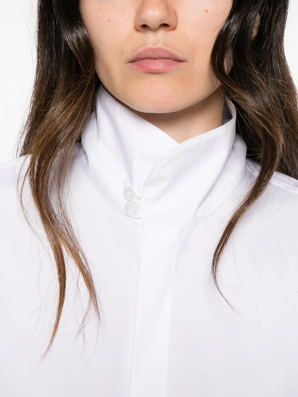 THELATEST Edith blouse met hoge hals en lange mouwen Wit