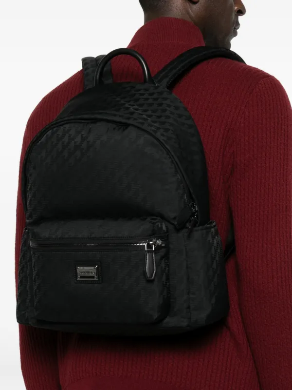 Emporio Armani logo-jacquard front-zip Backpack | ブラック