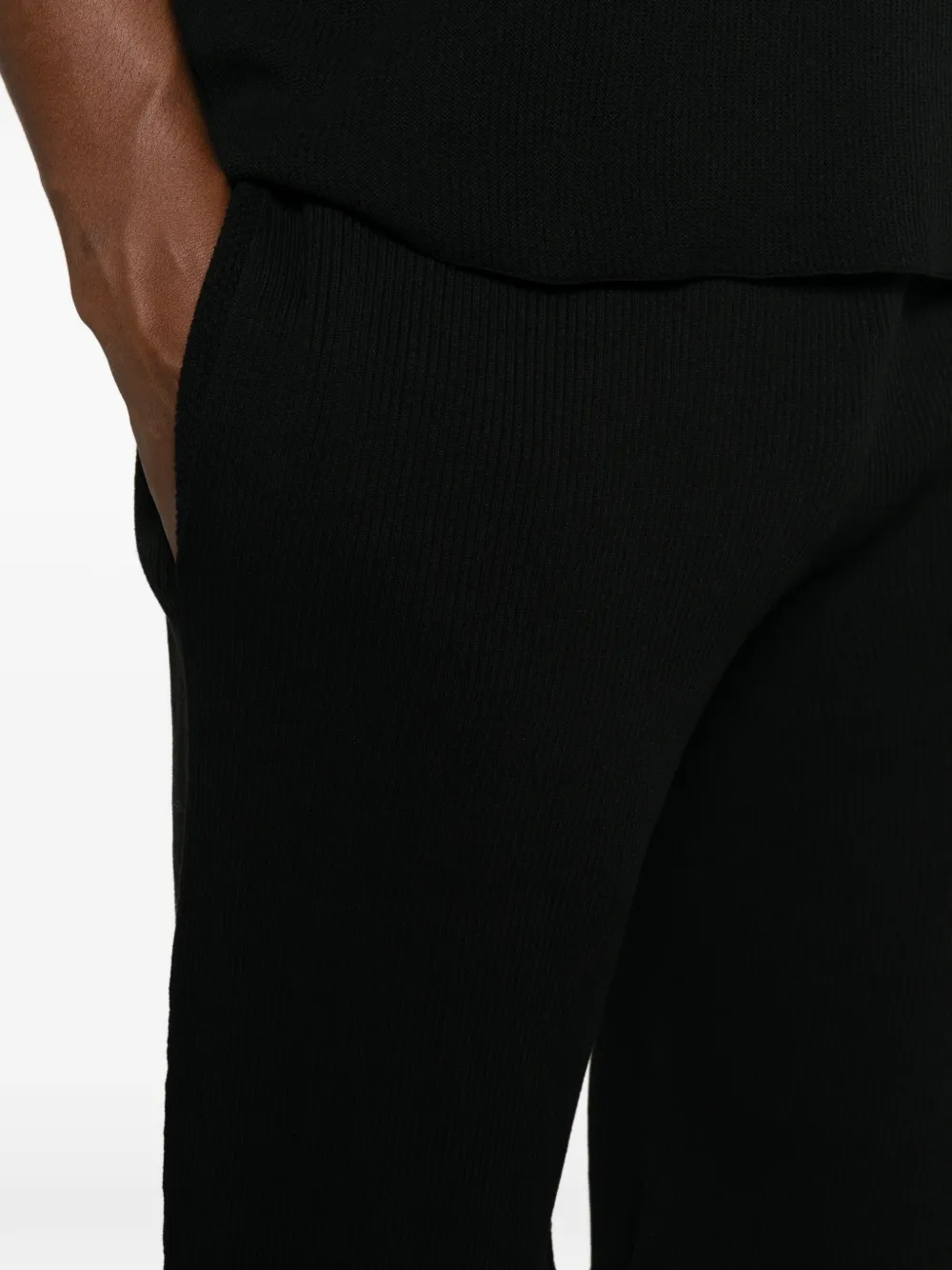 Homme Plissé Issey Miyake pocket pleated shorts Zwart