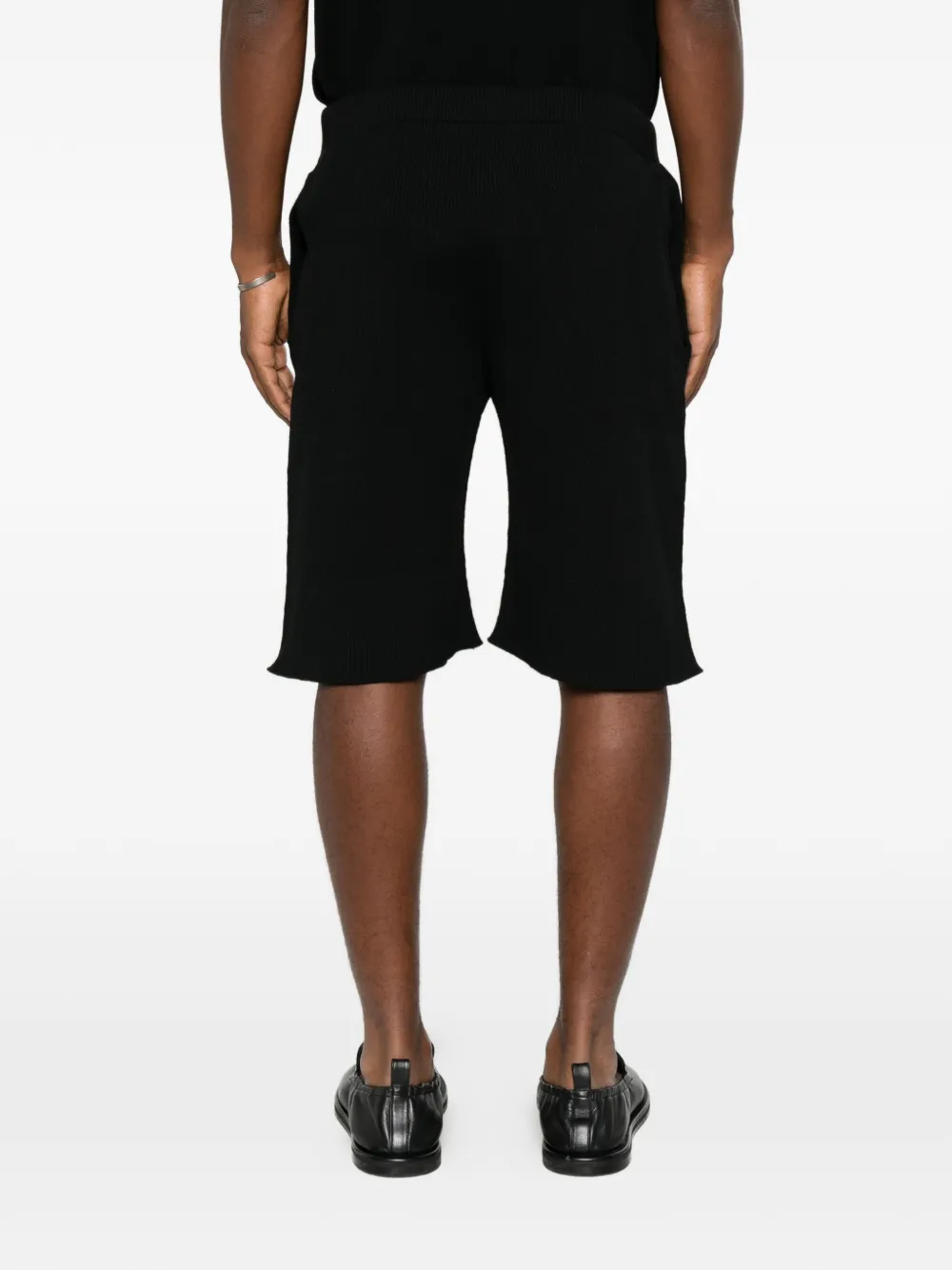 Homme Plissé Issey Miyake pocket pleated shorts Zwart