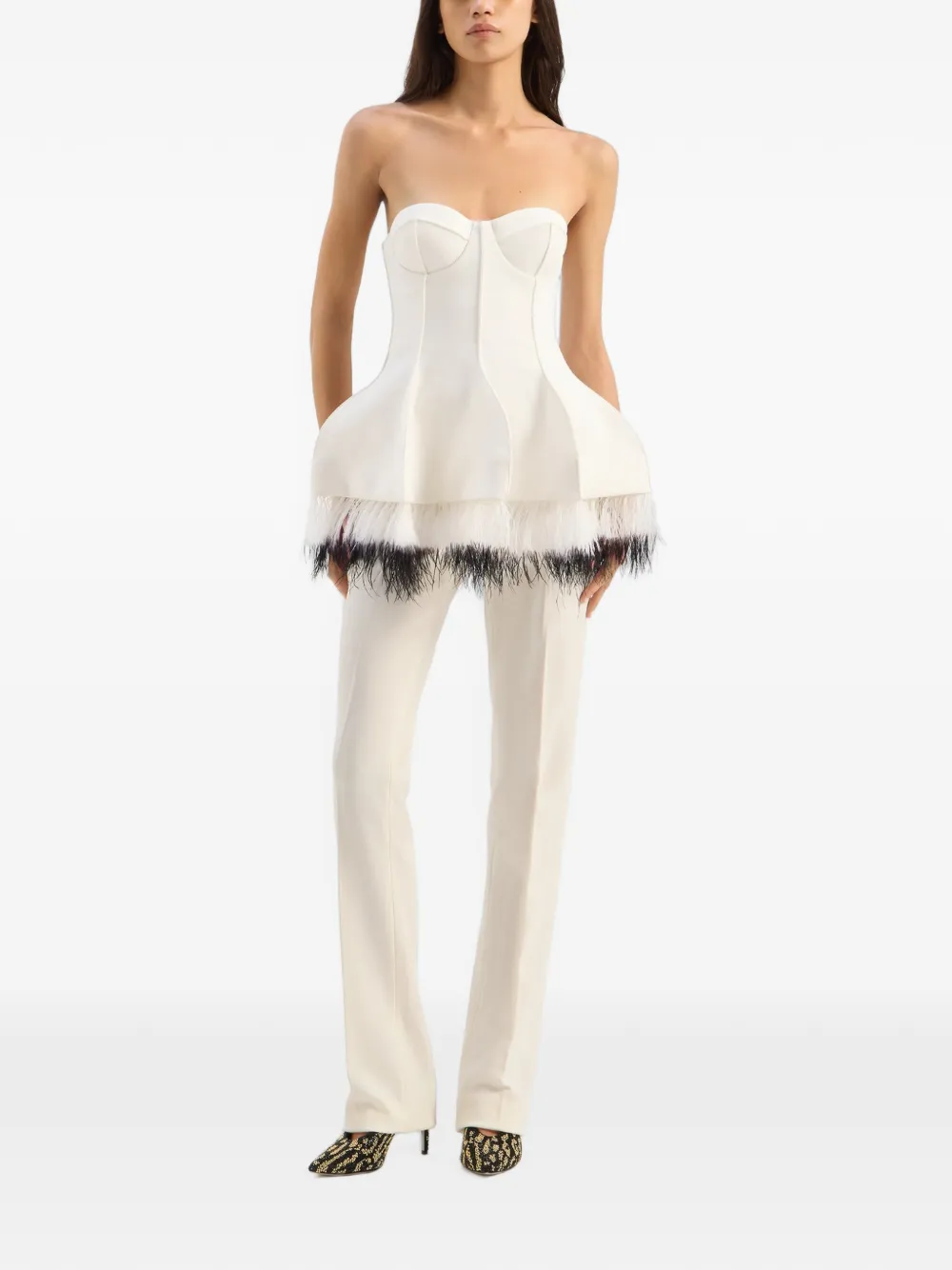 Genny Peplum top met afwerking met veren Beige