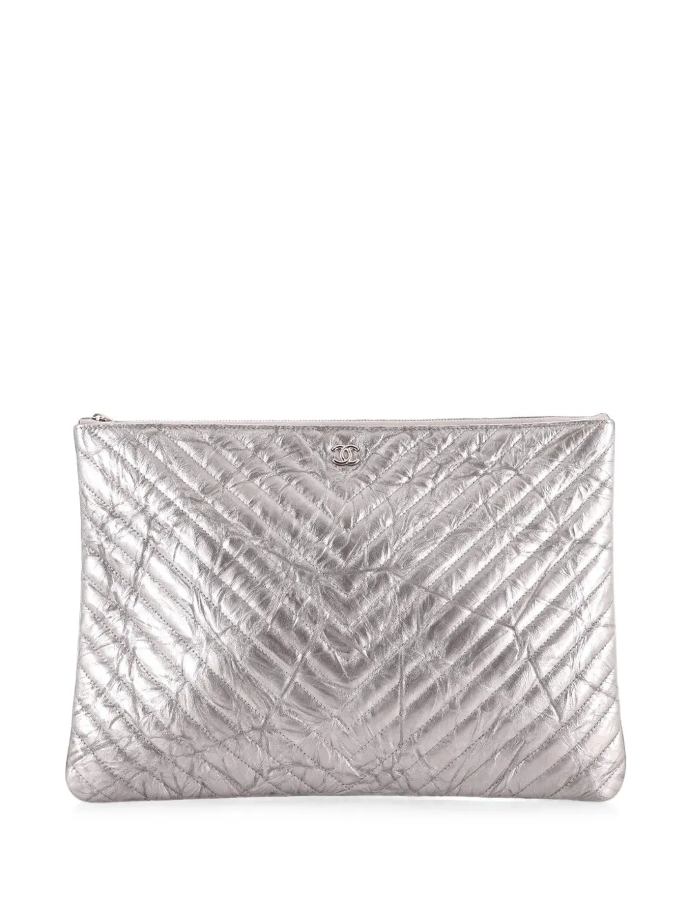 CHANEL Pre-Owned O Case Chevron Crumpled Metallic Patent Large clutch bag - Silber