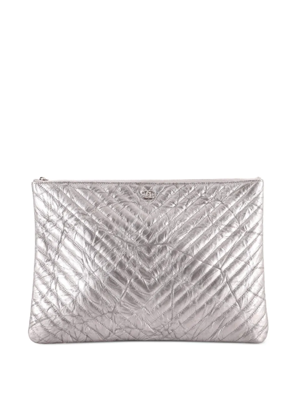 CHANEL Pre-Owned O Case Chevron Crumpled Metallic Patent Large clutch bag - Silber