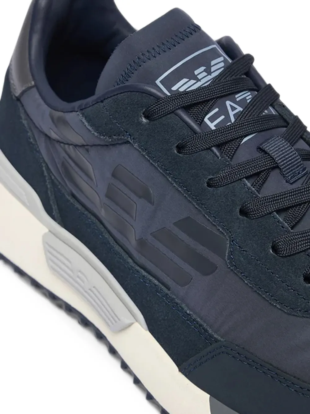 Ea7 Emporio Armani panelled logo-patch sneakers Blauw