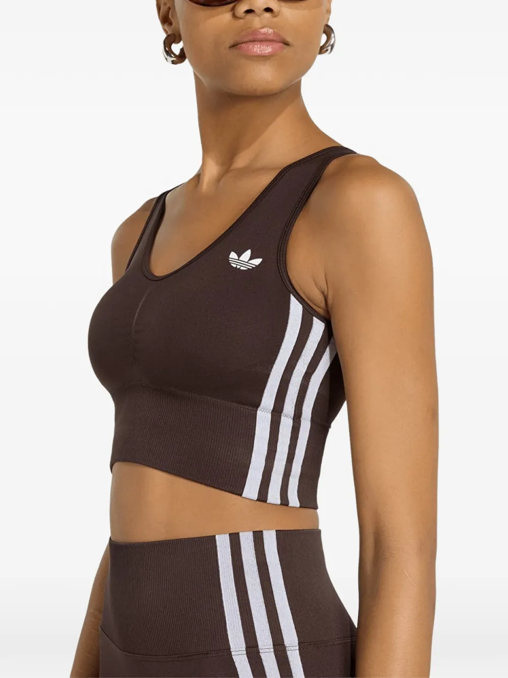 adidas logo-embroidered striped sport bra - Braun