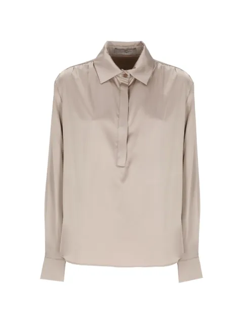D.Exterior gathered-detail blouse