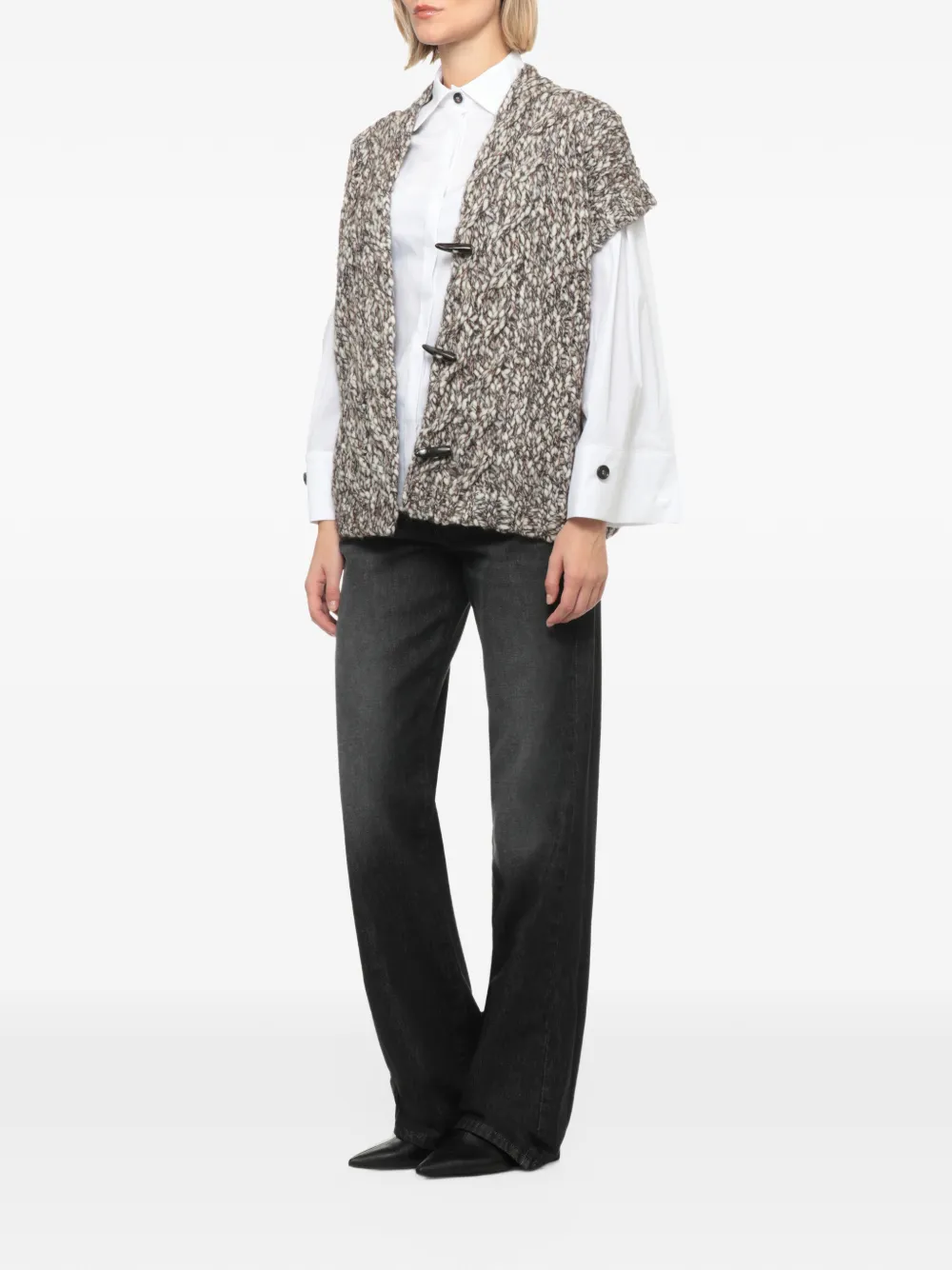 D.Exterior cable-knit toggle-fastening cardigan Beige