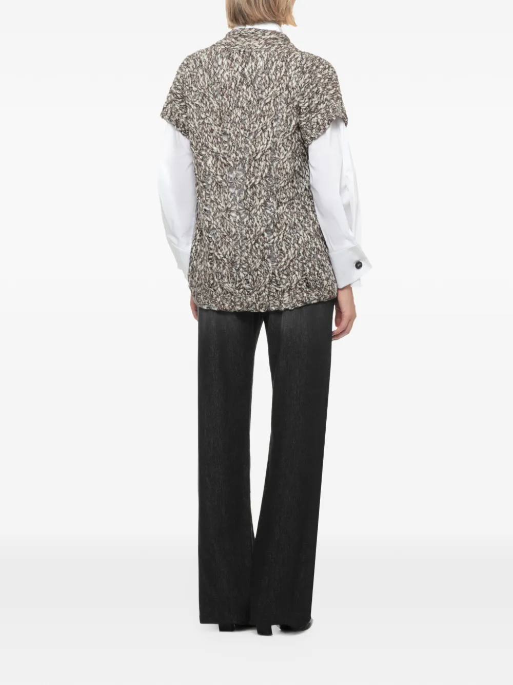 D.Exterior cable-knit toggle-fastening cardigan Beige