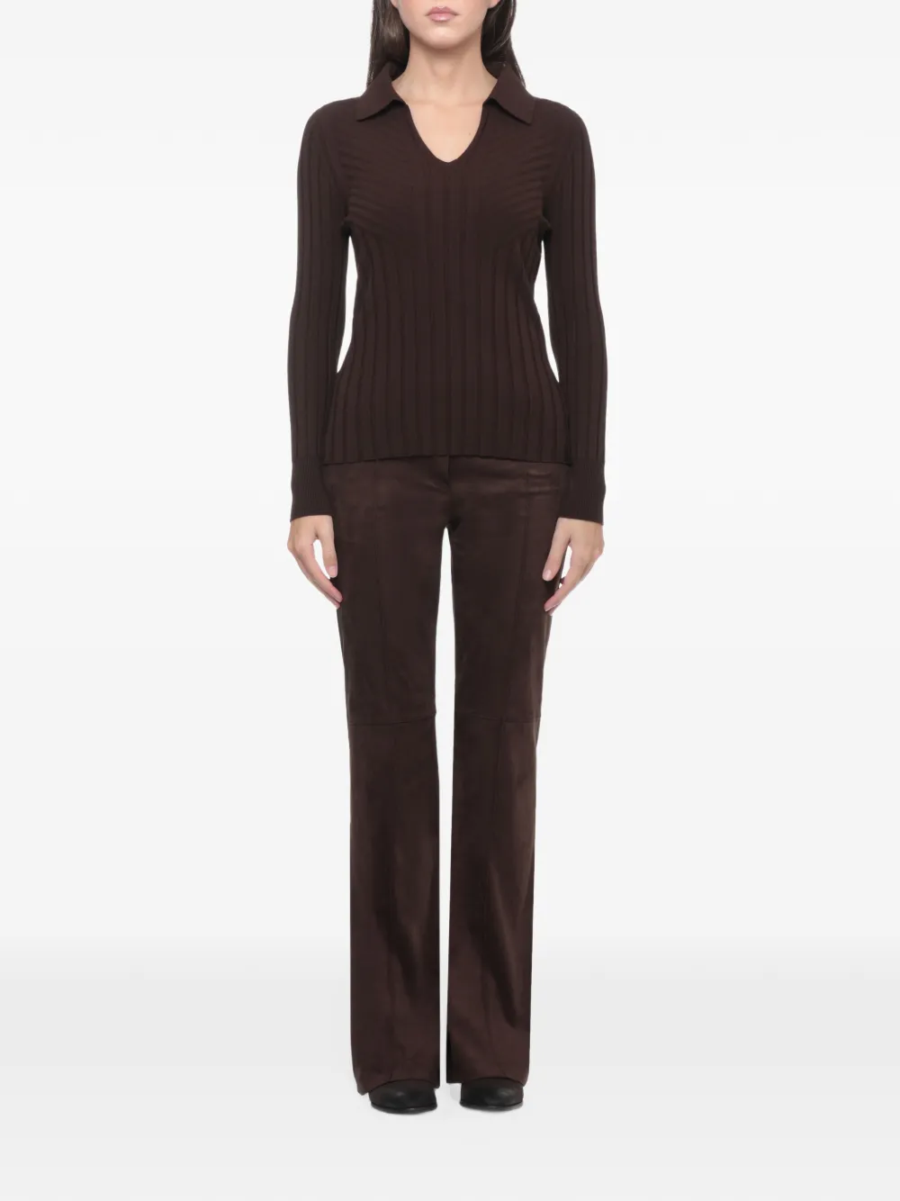 D.Exterior ribbed-knit V-neck sweater Bruin