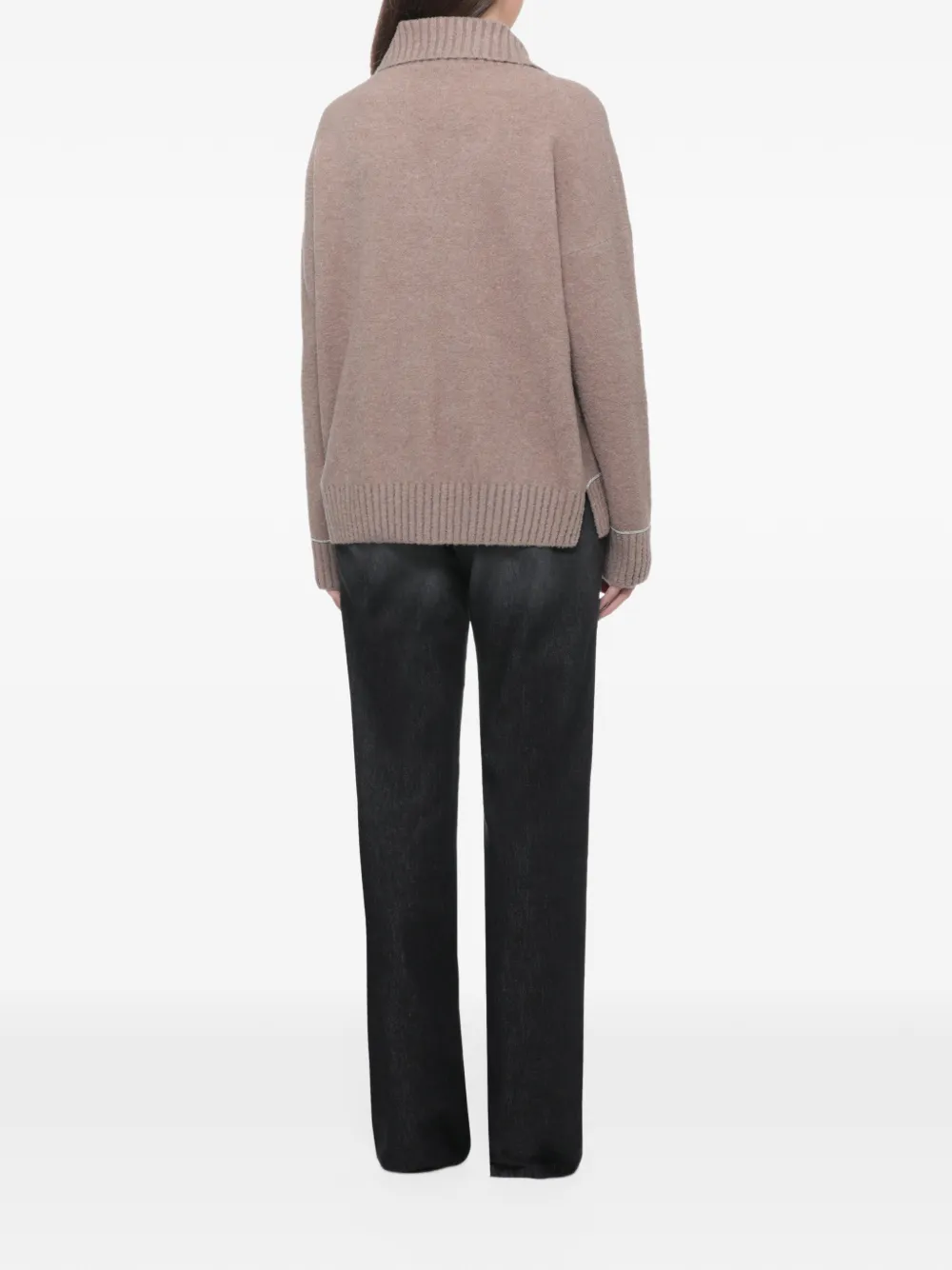 D.Exterior ribbed-trim V-neck sweater Bruin