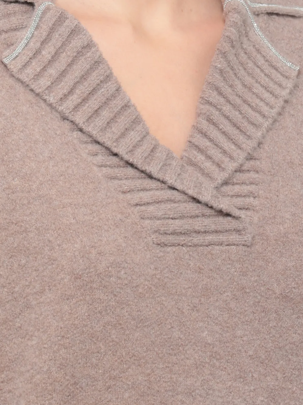 D.Exterior ribbed-trim V-neck sweater Bruin