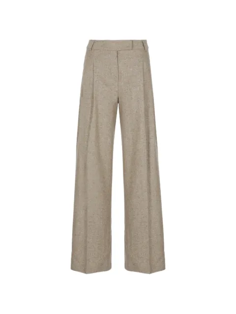 D.Exterior pleated wide-leg trousers