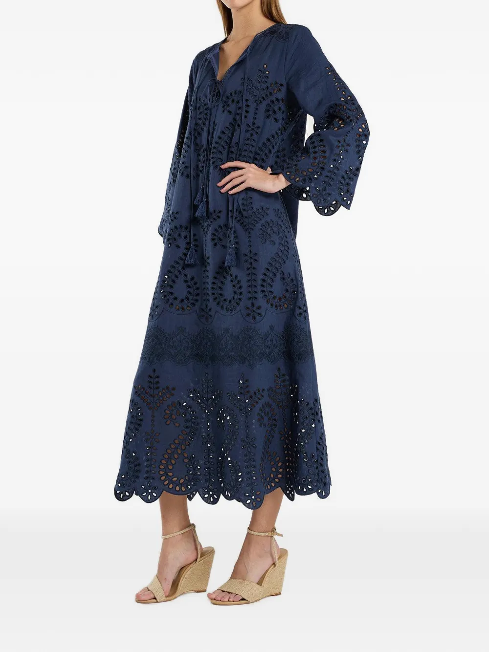 Christy Lynn Norah midi-jurk met borduurwerk Blauw