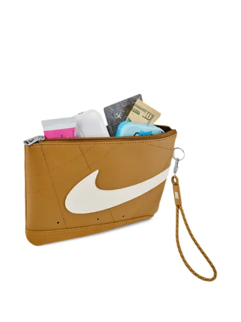 Nike 아이콘 블레이저 손목 스트랩 클러치