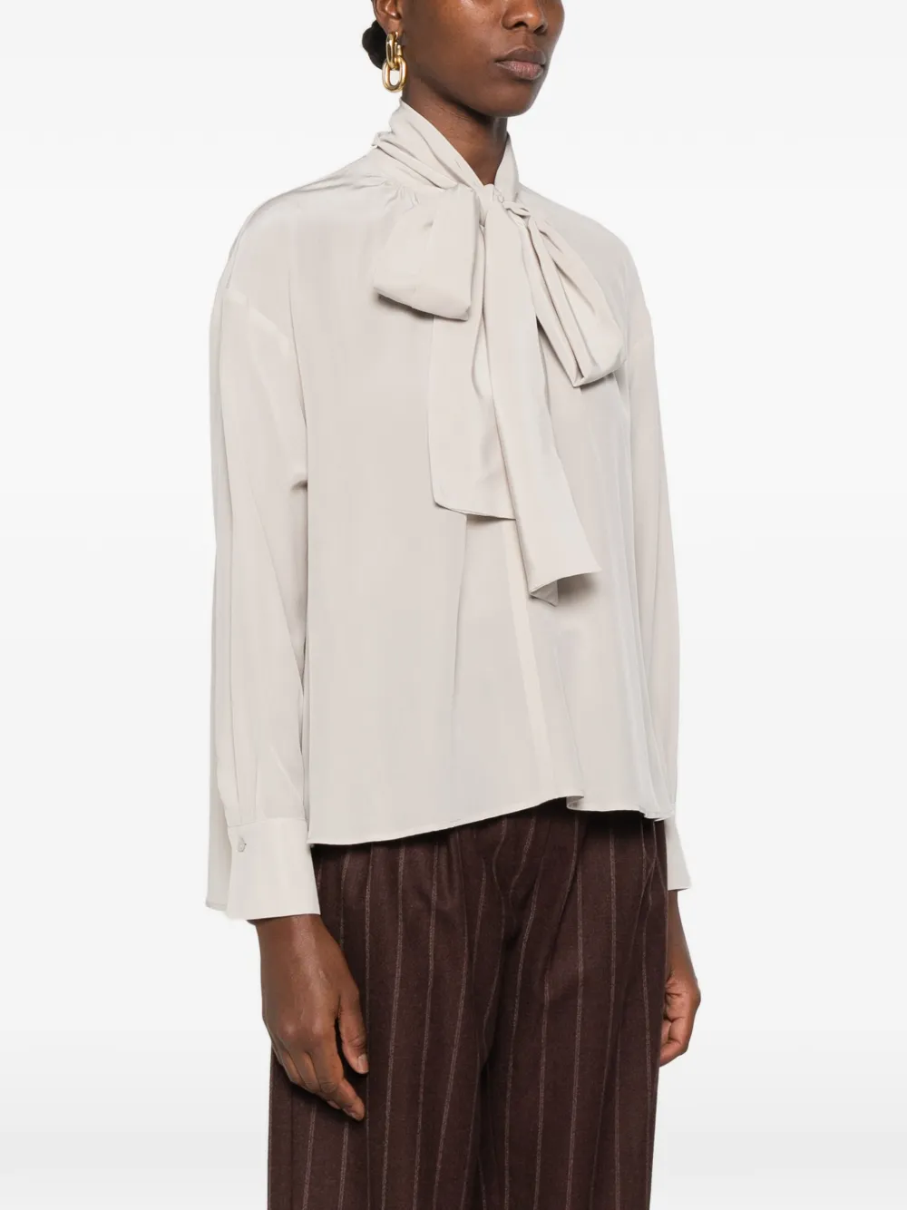 Barba pussy-bow silk blouse Beige