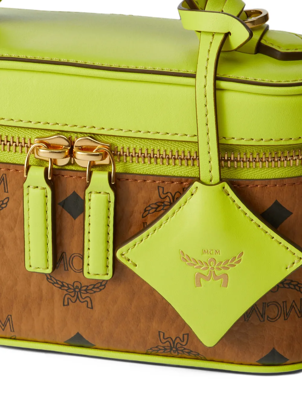MCM mini Aren Visetos vanity case Bruin