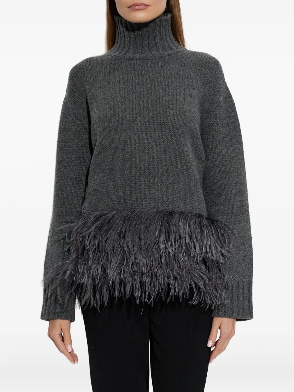 Fabiana Filippi Coltrui met afwerking met veren Grijs