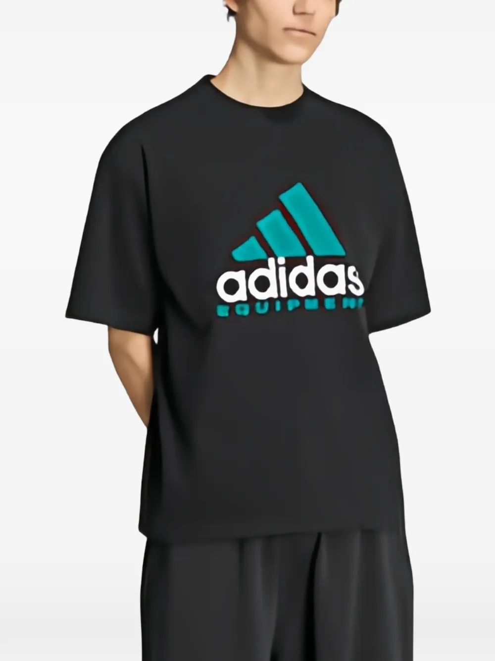 adidas Equipment logo-print T-shirt Zwart