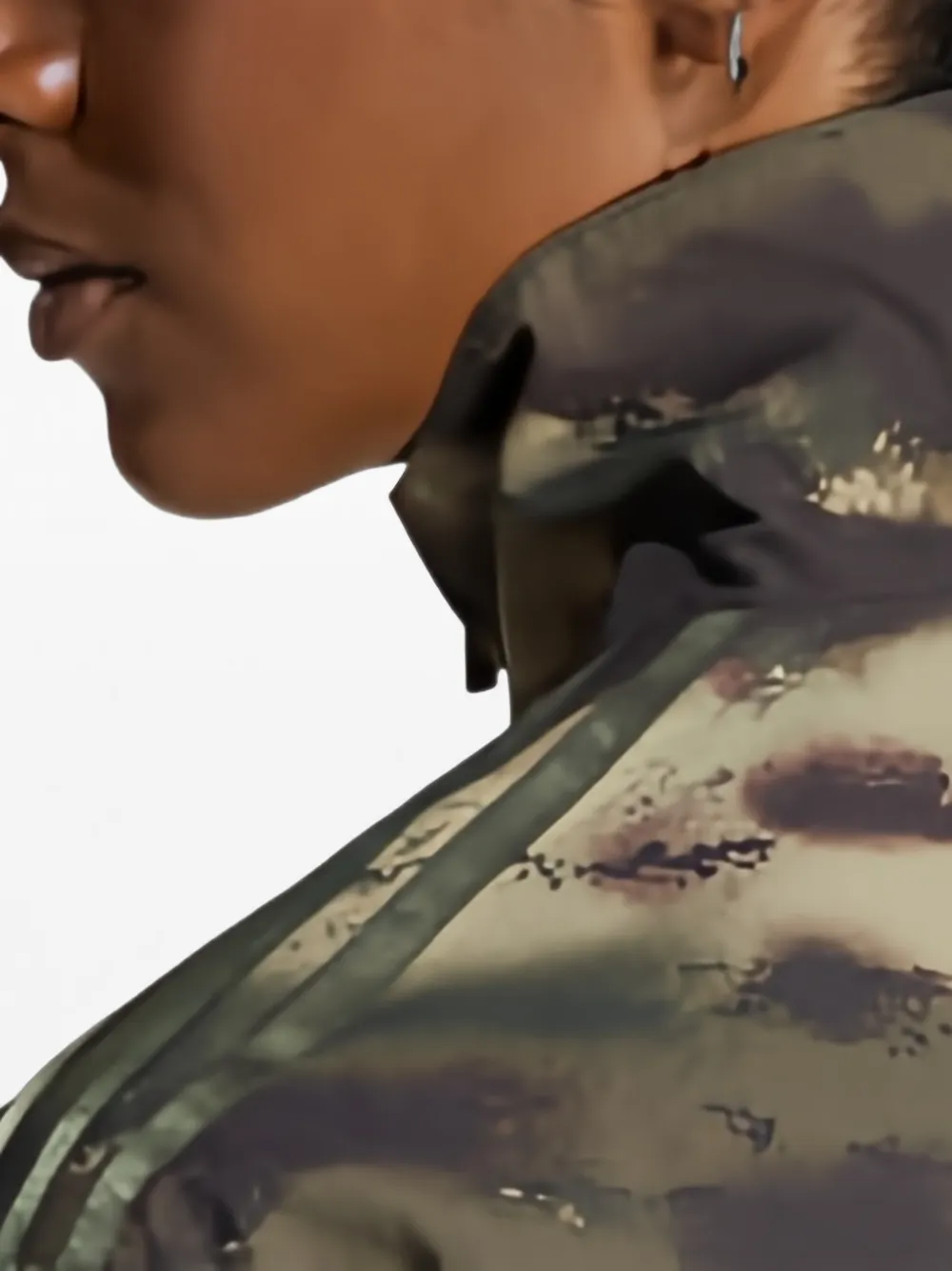 adidas camouflage-print track jacket Groen